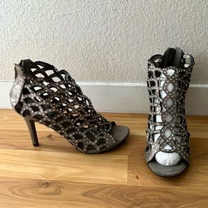 Nine West Silver rhinestone shoes